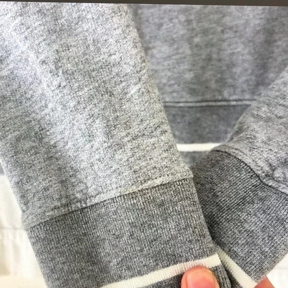 La Hearts Heather Gray Women's Hoodie Sweater - Picture 3 of 8